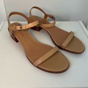Madewell The Louise Sandal in Leather, Size 8